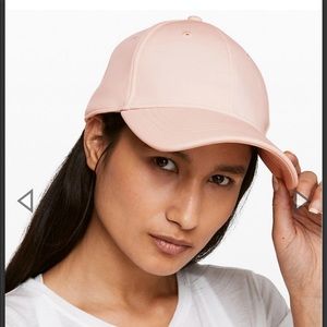 Lululemon Baller hat NWT